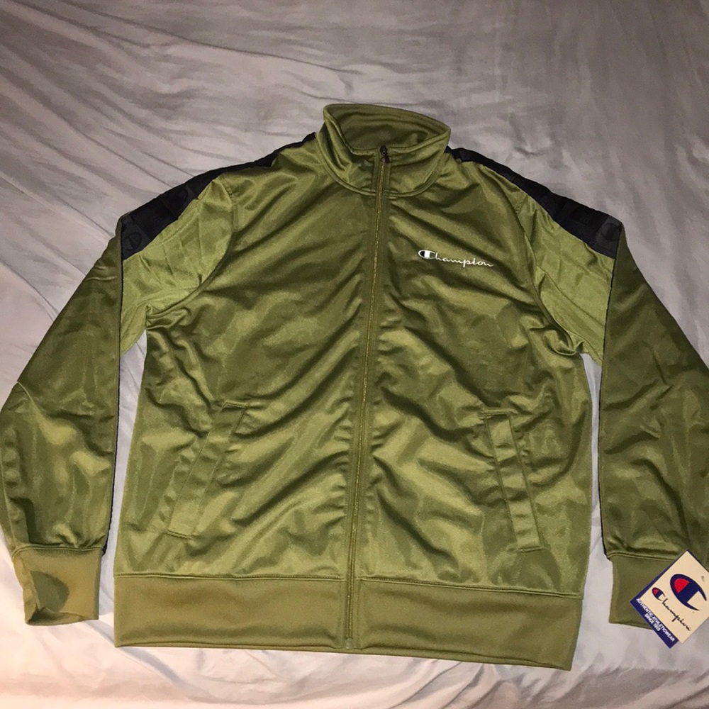 Champion Men’s Zip Up Jacket🆕